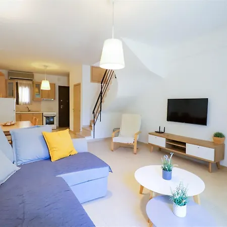 Apollonas Beachfront 1 *