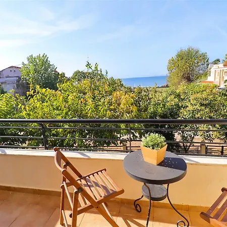 Apollonas Beachfront 1 *