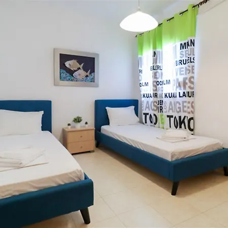 Apollonas Beachfront 1 Semesterbostad *