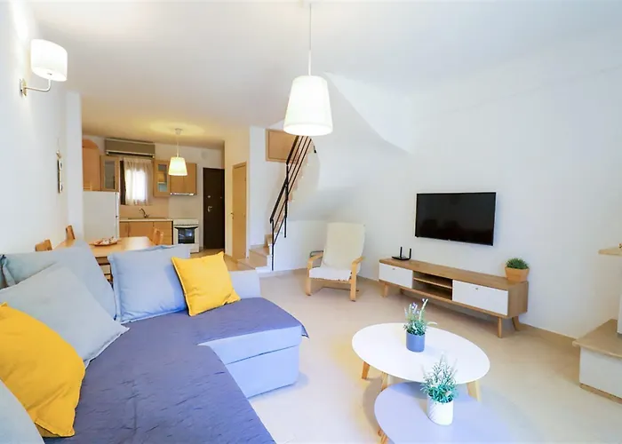 Apollonas Beachfront 1 *