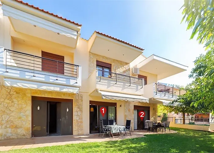 Case de vacanță Apollonas Beachfront 1